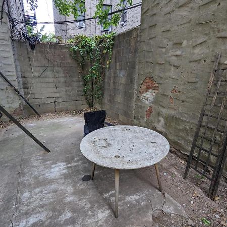 Central & Affordable Williamsburg Small Room Nueva York Exterior foto