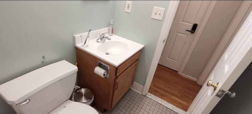 Central & Affordable Williamsburg Small Room Nueva York Exterior foto