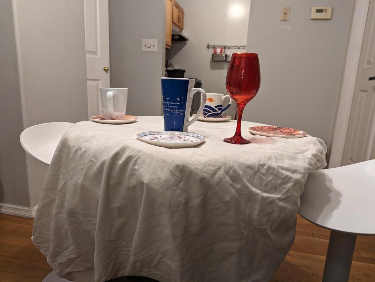 Central & Affordable Williamsburg Small Room Nueva York Exterior foto