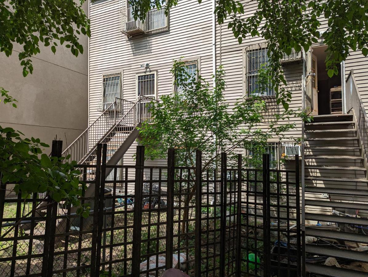 Central & Affordable Williamsburg Small Room Nueva York Exterior foto