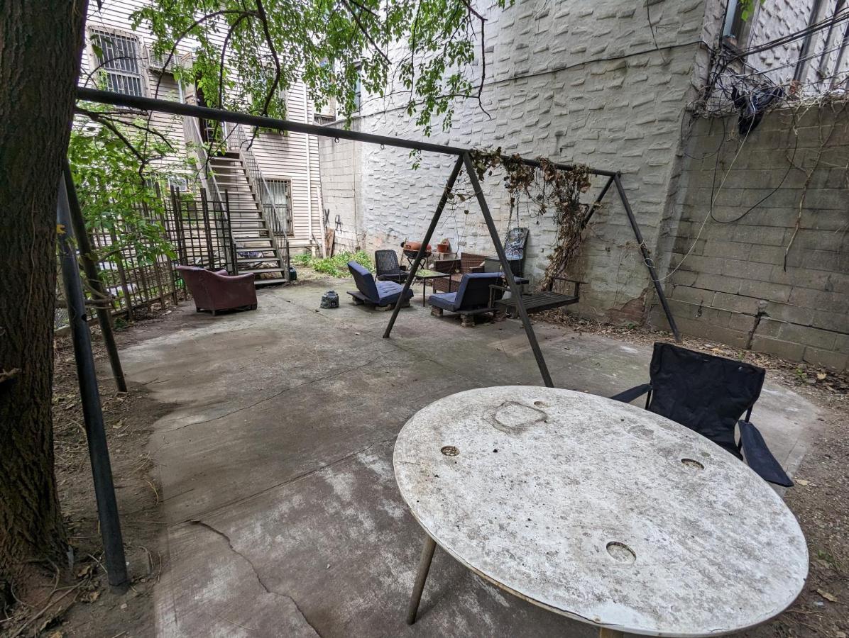 Central & Affordable Williamsburg Small Room Nueva York Exterior foto