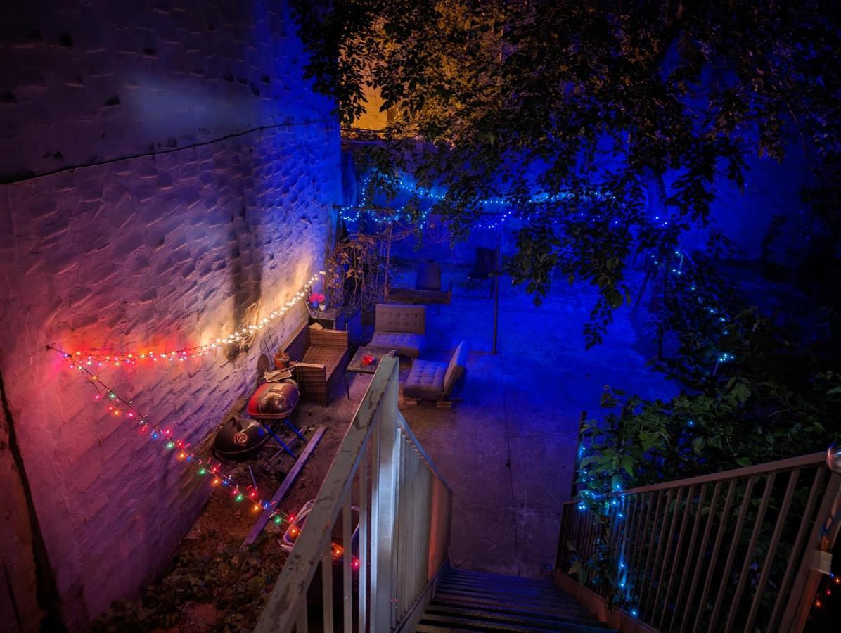 Central & Affordable Williamsburg Small Room Nueva York Exterior foto